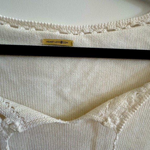 Beautiful Vintage feminine sweater - Picture 2 of 3